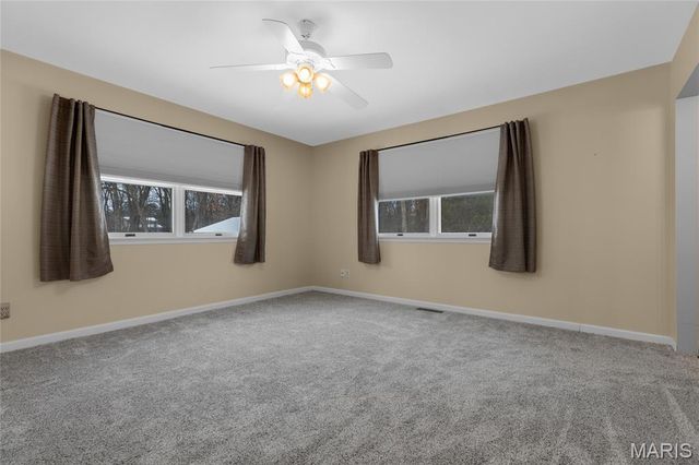 22121 Glen Ellen Cove, Warrenton, MO 63383