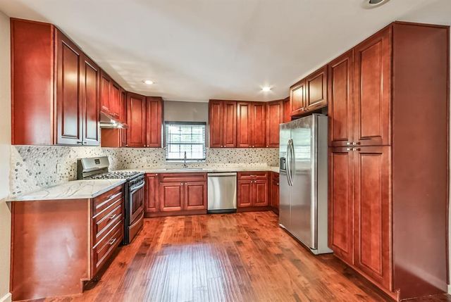 6530 Westview Drive, Houston, TX 77055