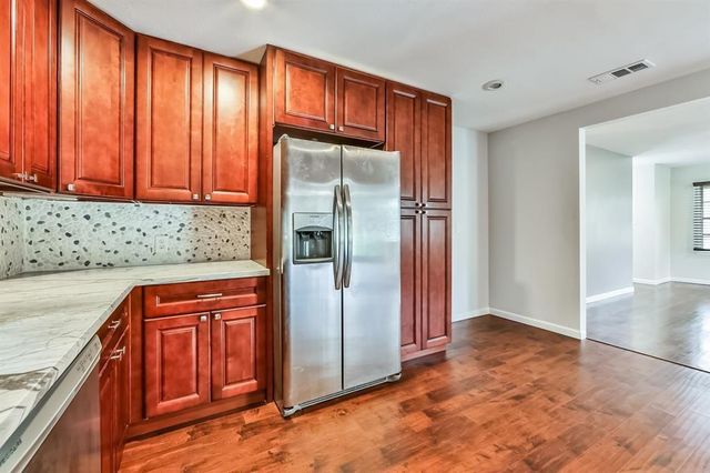 6530 Westview Drive, Houston, TX 77055