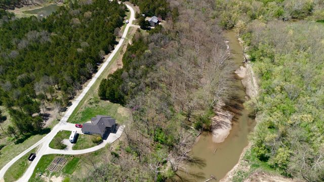 1307 TARA RD, Jefferson City, MO 65101