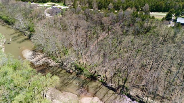 1307 TARA RD, Jefferson City, MO 65101