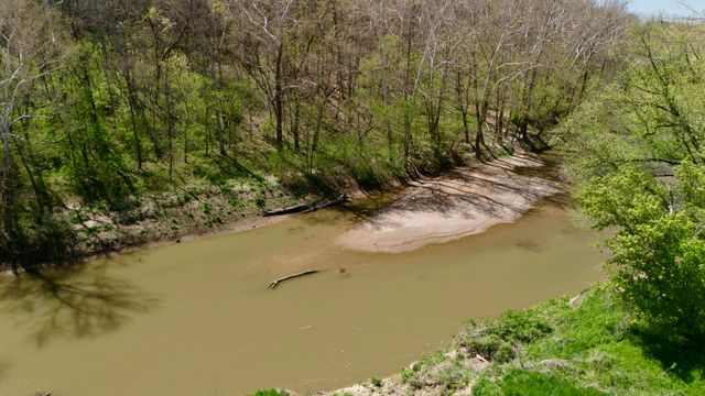 1307 TARA RD, Jefferson City, MO 65101