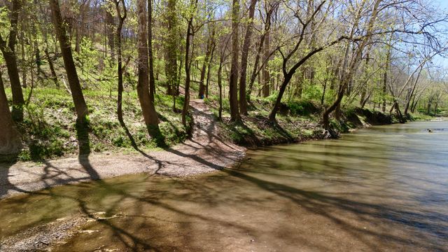 1307 TARA RD, Jefferson City, MO 65101