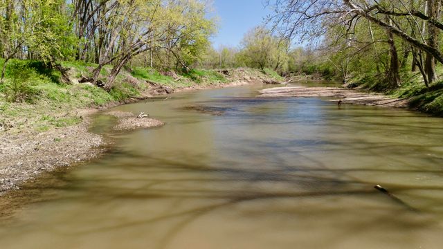 1307 TARA RD, Jefferson City, MO 65101