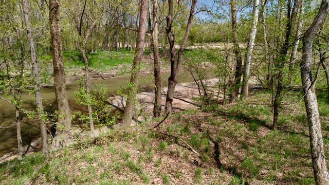 1307 TARA RD, Jefferson City, MO 65101