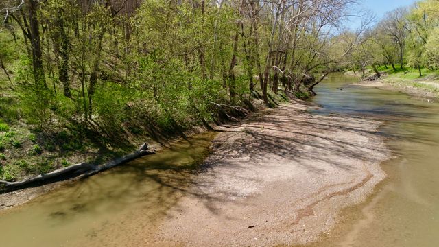 1307 TARA RD, Jefferson City, MO 65101