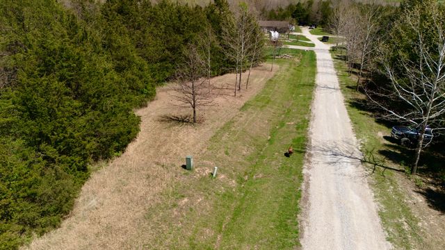 1307 TARA RD, Jefferson City, MO 65101