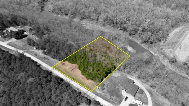 1307 TARA RD, Jefferson City, MO 65101