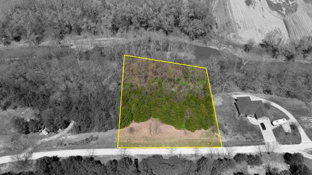 1307 TARA RD, Jefferson City, MO 65101