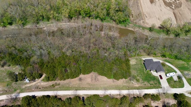 1307 TARA RD, Jefferson City, MO 65101