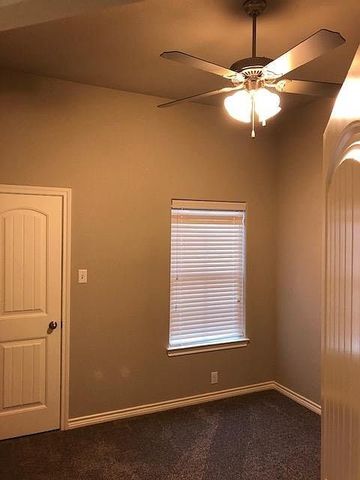 451 Silverton Drive, Granbury, TX 76049
