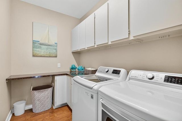 853 Oceanside Dr, Port Aransas, TX 78373