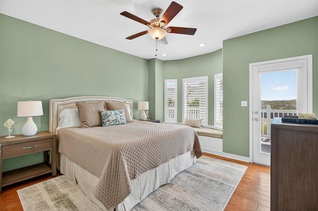 853 Oceanside Dr, Port Aransas, TX 78373