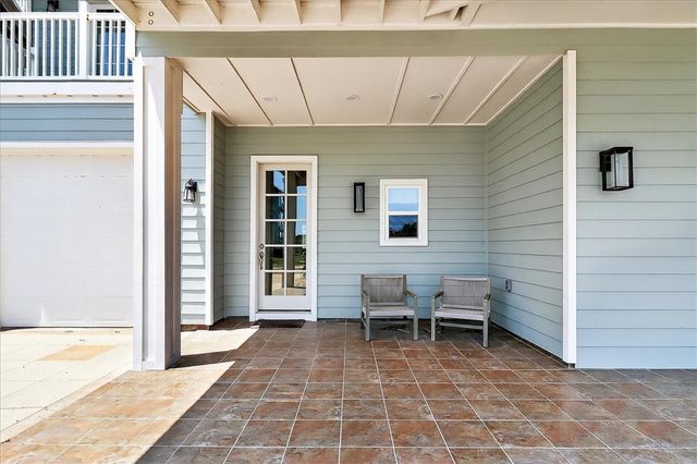 853 Oceanside Dr, Port Aransas, TX 78373