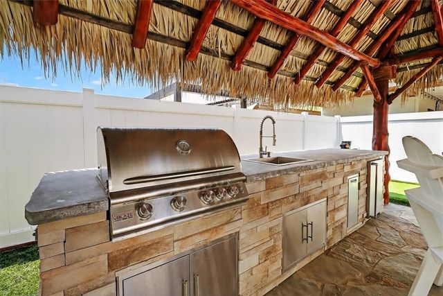 853 Oceanside Dr, Port Aransas, TX 78373