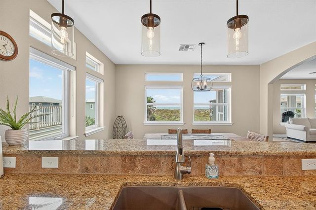 853 Oceanside Dr, Port Aransas, TX 78373