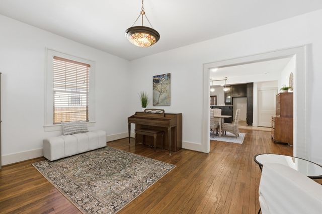 1139 E 8th Street, Chattanooga, TN 37403