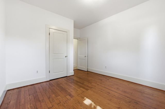 1139 E 8th Street, Chattanooga, TN 37403