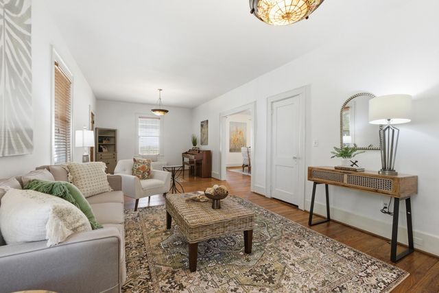 1139 E 8th Street, Chattanooga, TN 37403