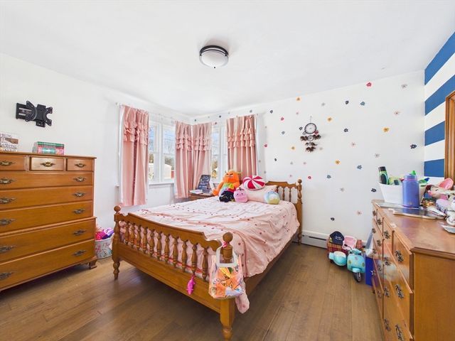 112 Lawson Ave, Acushnet, MA 02743
