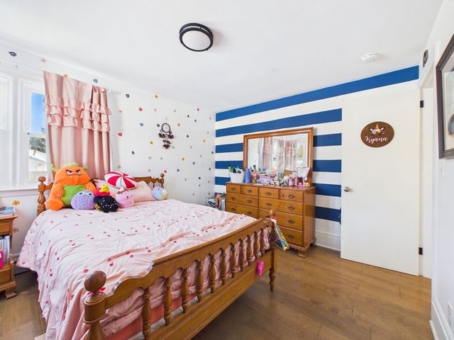112 Lawson Ave, Acushnet, MA 02743