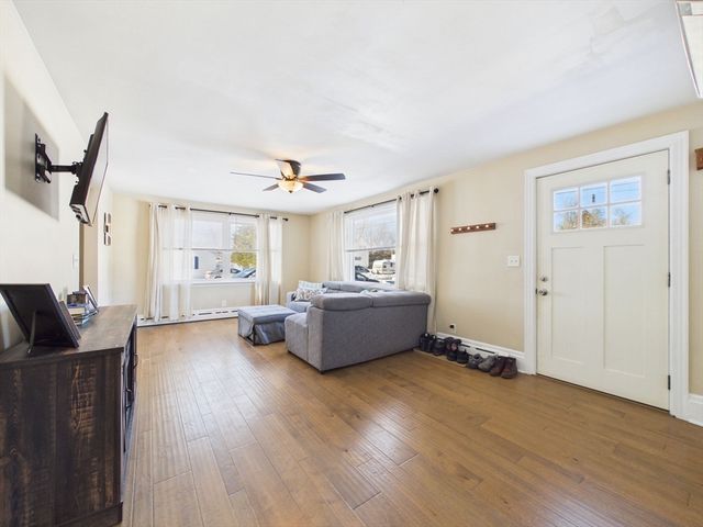 112 Lawson Ave, Acushnet, MA 02743