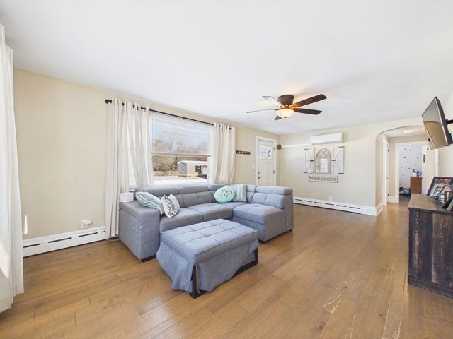 112 Lawson Ave, Acushnet, MA 02743