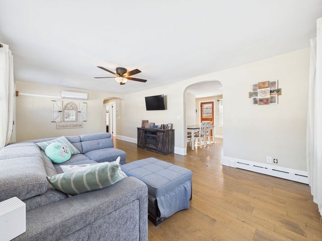 112 Lawson Ave, Acushnet, MA 02743