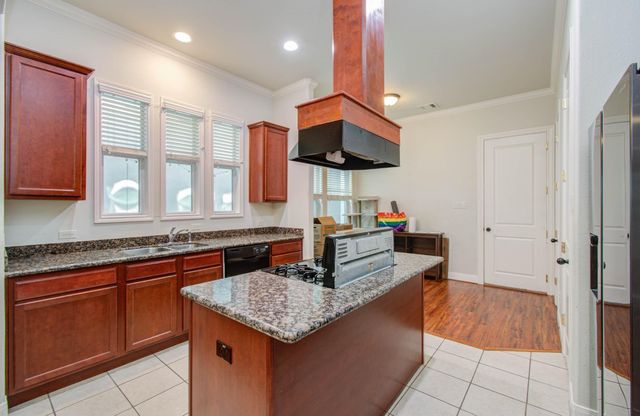 10205 Brooktree Drive, Houston, TX 77043