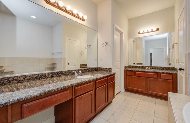 10205 Brooktree Drive, Houston, TX 77043