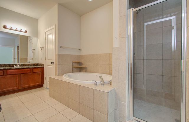 10205 Brooktree Drive, Houston, TX 77043
