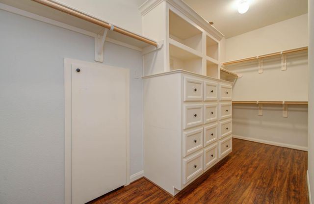 10205 Brooktree Drive, Houston, TX 77043
