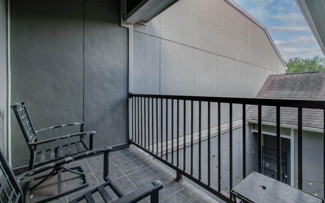 10205 Brooktree Drive, Houston, TX 77043