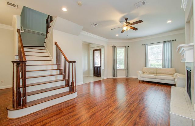 10205 Brooktree Drive, Houston, TX 77043