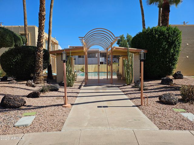 6930 E 3RD Street, Scottsdale, AZ 85251