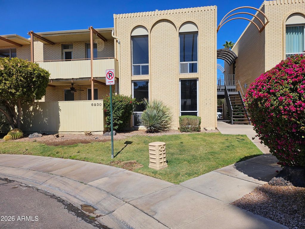 6930 E 3RD Street, Scottsdale, AZ 85251