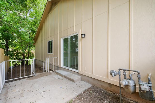 1800 Nicole CIR B, Round Rock, TX 78664