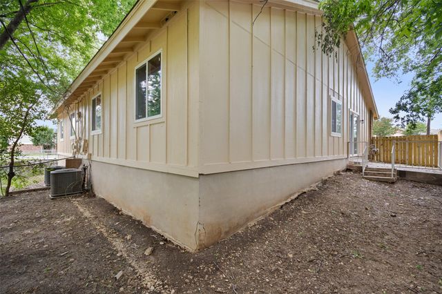 1800 Nicole CIR B, Round Rock, TX 78664