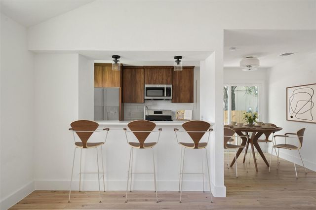 1800 Nicole CIR B, Round Rock, TX 78664