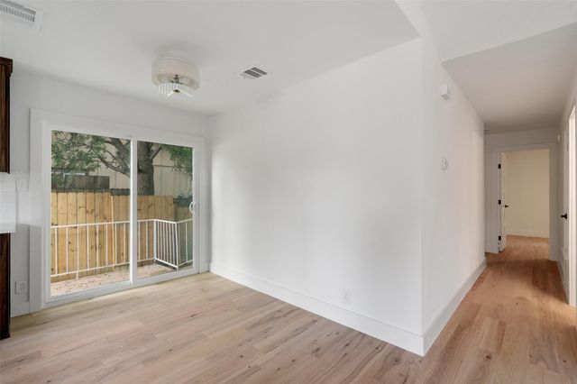 1800 Nicole CIR B, Round Rock, TX 78664