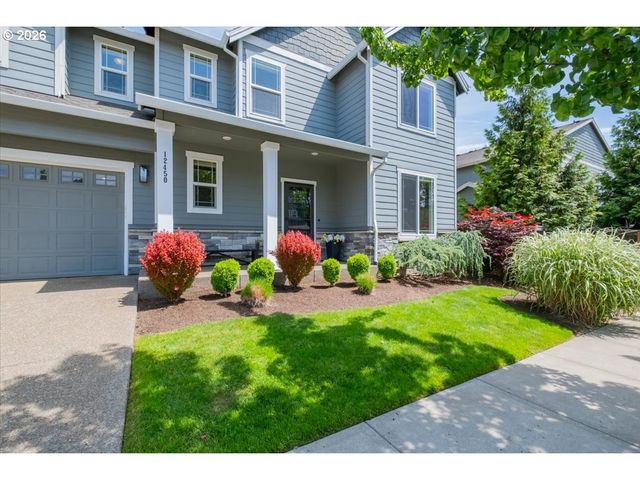 12450 SHENANDOAH Dr, Oregon City, OR 97045
