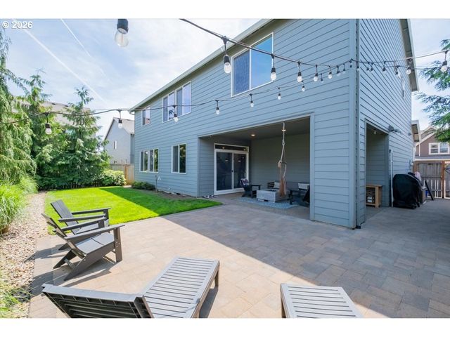 12450 SHENANDOAH Dr, Oregon City, OR 97045