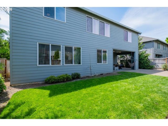 12450 SHENANDOAH Dr, Oregon City, OR 97045