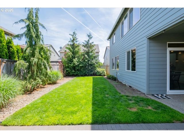12450 SHENANDOAH Dr, Oregon City, OR 97045