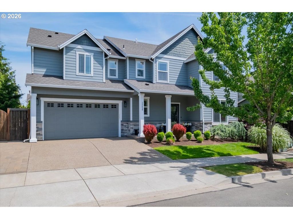 12450 SHENANDOAH Dr, Oregon City, OR 97045