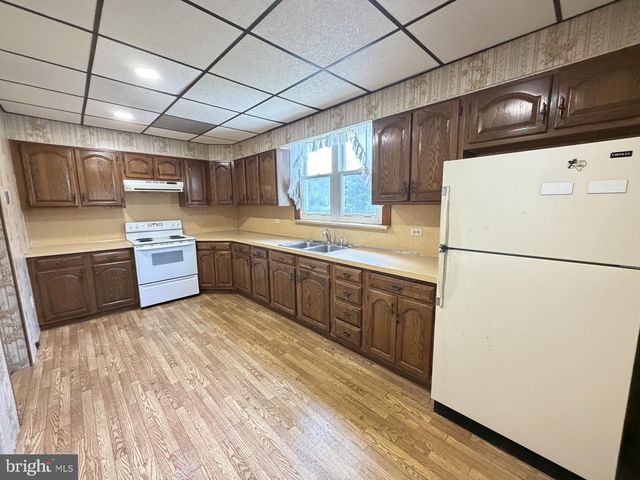 46 E MILL ST, Nesquehoning, PA 18240