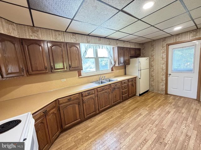46 E MILL ST, Nesquehoning, PA 18240
