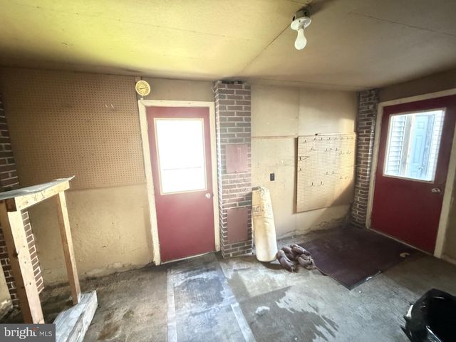 46 E MILL ST, Nesquehoning, PA 18240