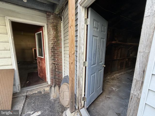 46 E MILL ST, Nesquehoning, PA 18240