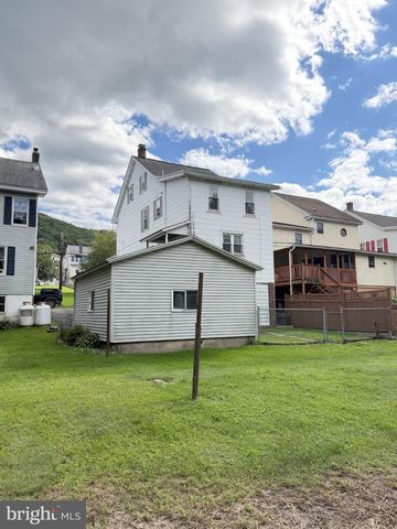 46 E MILL ST, Nesquehoning, PA 18240